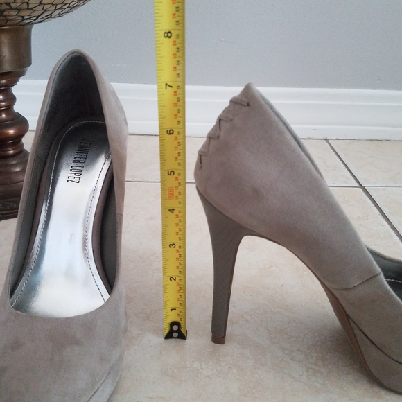 💕 Jennifer Lopez Heels 💕 - Picture 7 of 7